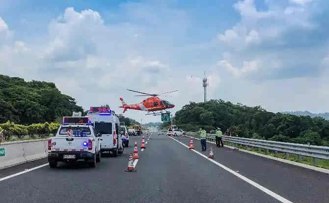 沙湾区高速公路汽车救援案例